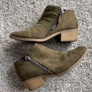Size 8.5 olive green booties